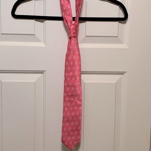 Horseshoe tie